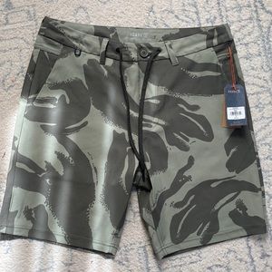 BNWT Roark Explorer Short 2.0 - Camo